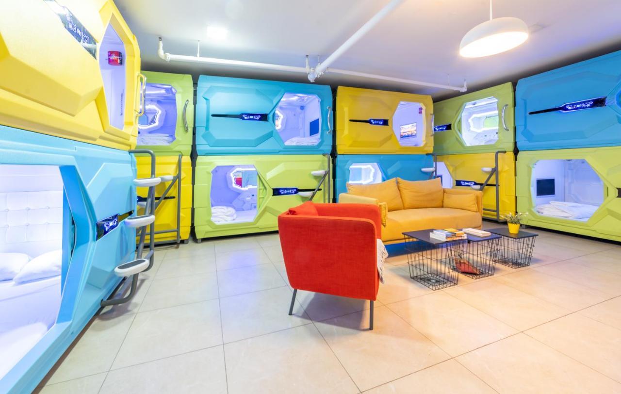 Capsule Inn Jerusalem Exterior photo