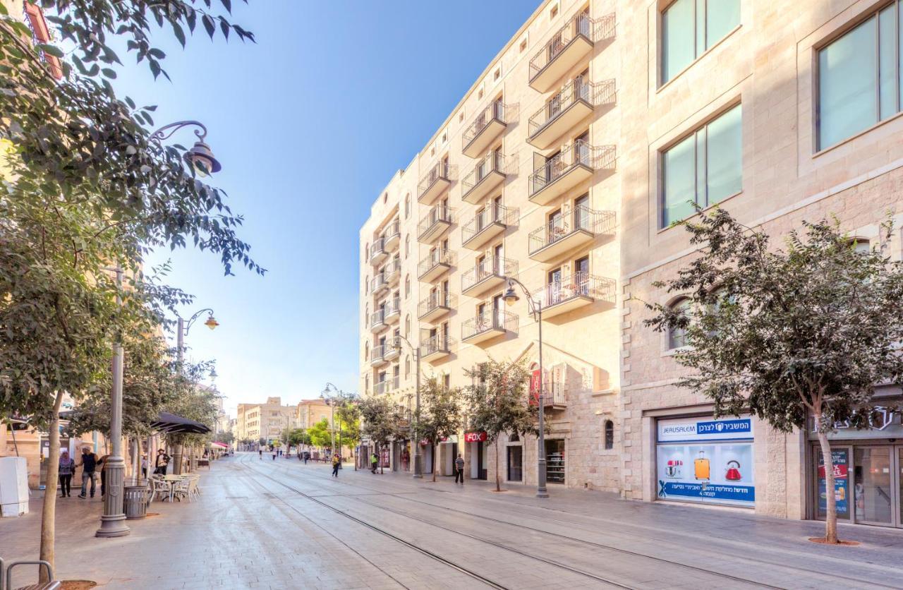 Capsule Inn Jerusalem Exterior photo