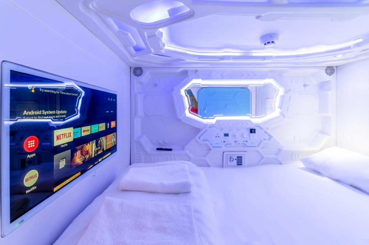 Capsule Inn Jerusalem Exterior photo