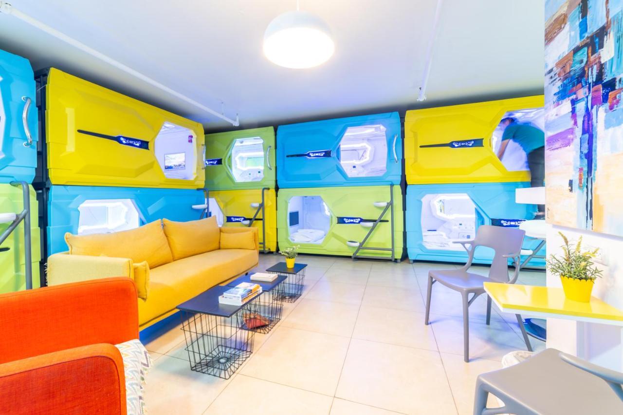 Capsule Inn Jerusalem Exterior photo