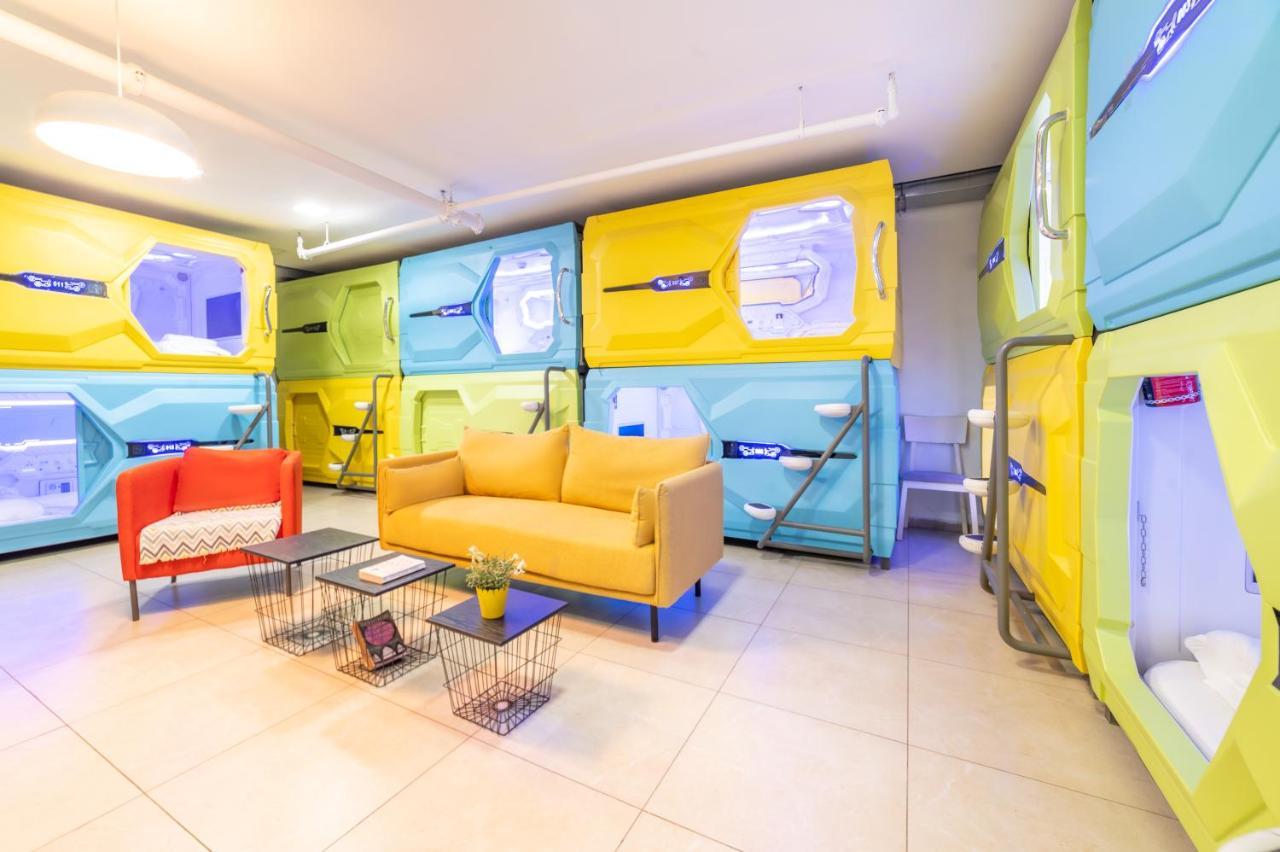 Capsule Inn Jerusalem Exterior photo