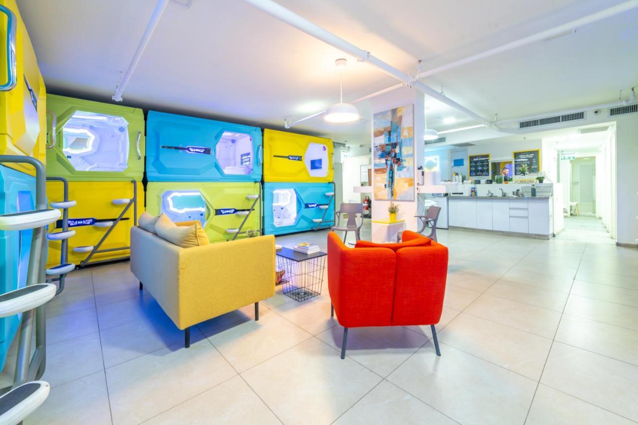Capsule Inn Jerusalem Exterior photo
