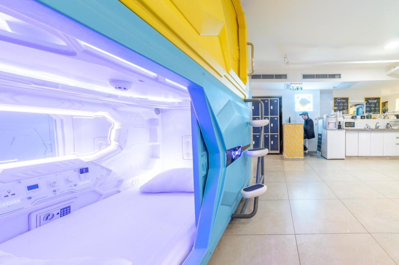 Capsule Inn Jerusalem Exterior photo